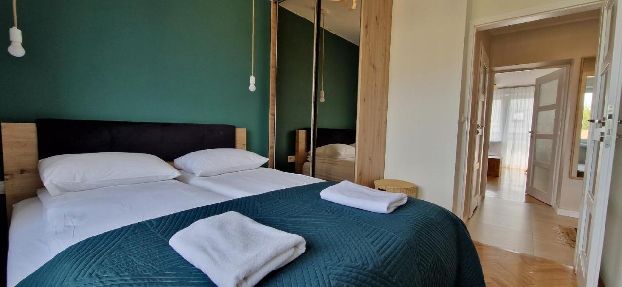 3 Rooms Apartment Podgorze Citybeat #3 Krakow Exterior photo